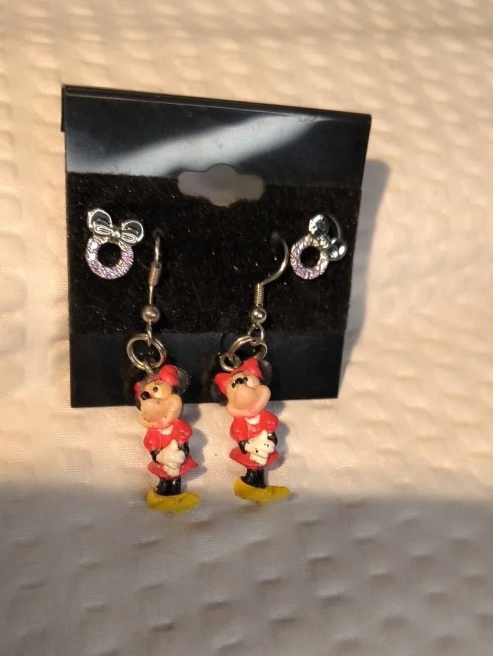 2 Pairs Girls Red Minnie Mouse Charm Dangle Earrings & Studs